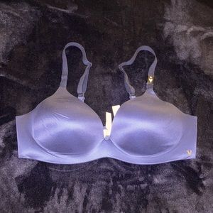 NWT Victoria’s Secret wireless Demi lined bra